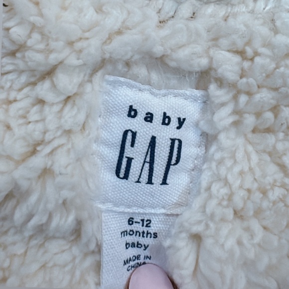 Baby gap pink plush Shepra jacket 6-12 months - Picture 3 of 3